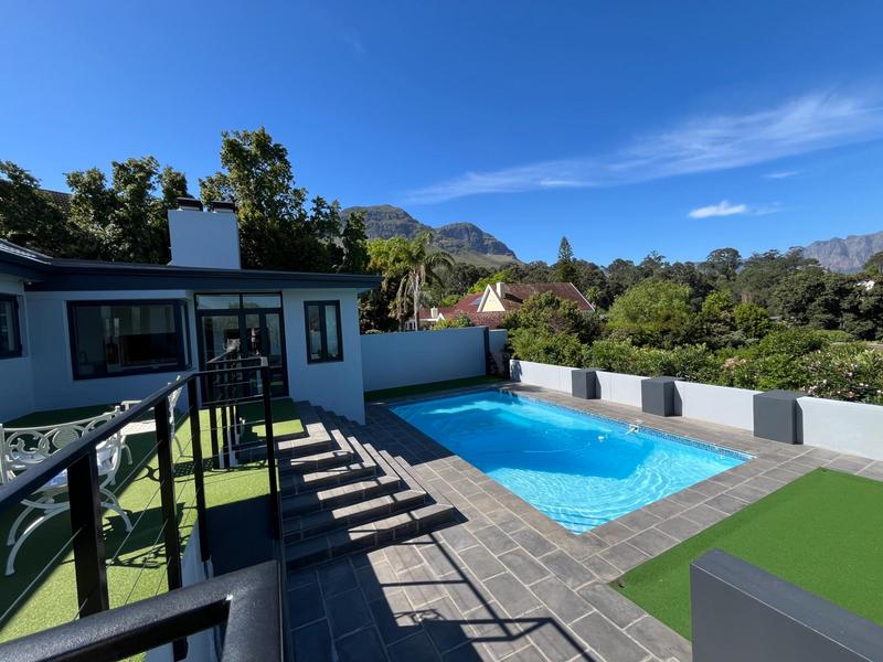 4 Bedroom Property for Sale in Helderrand Western Cape